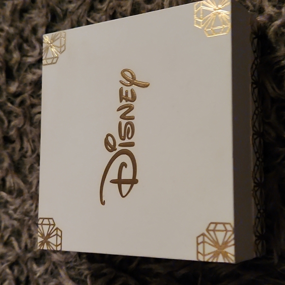 Mickey and Minnie You and Me necklace - Picture 3 of 5